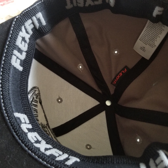 Vans Off The Wall NWT Hat Cap - Picture 2 of 5